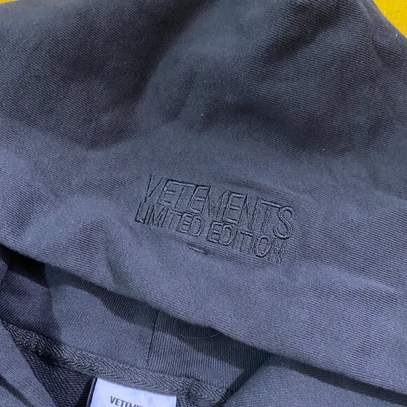 Unisex Dark Gray Vetements Hooded Sweatshirt - Picture 4 of 8